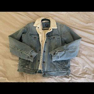 Gap men Sherpa lined denim jacket small